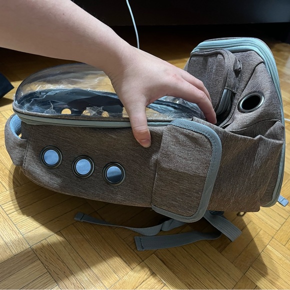 Cat carrier backpack - Picture 3 of 4